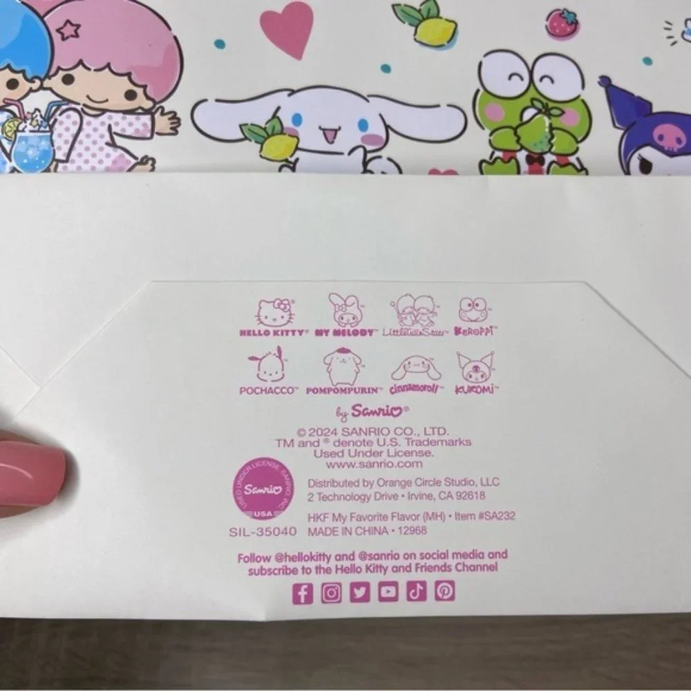 Hello Kitty & Friends Gift Wrap Bag NEW